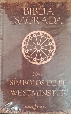 Bíblia Sagrada com símbolos de fé Westminster