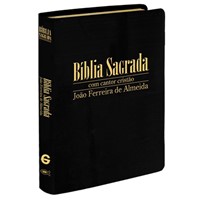 Bíblia Sagrada com cantor cristão